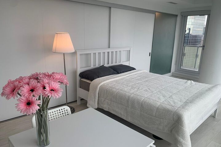 Room 165 of 223