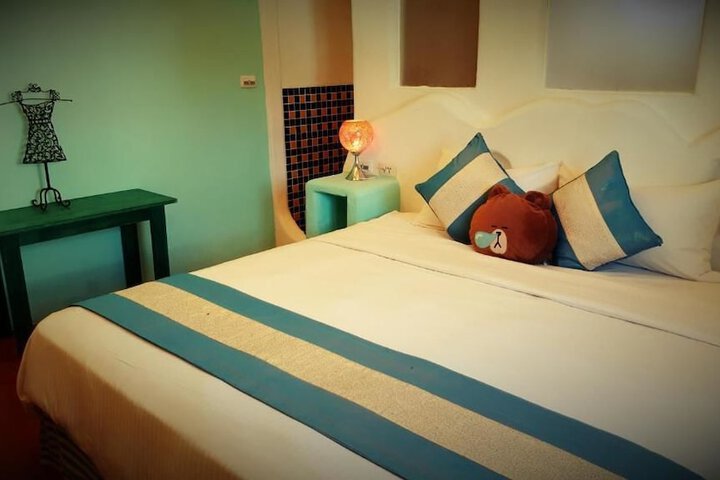Room 8 of 35