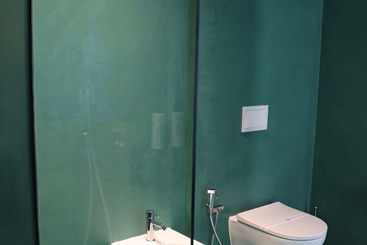 Room 12 of 42