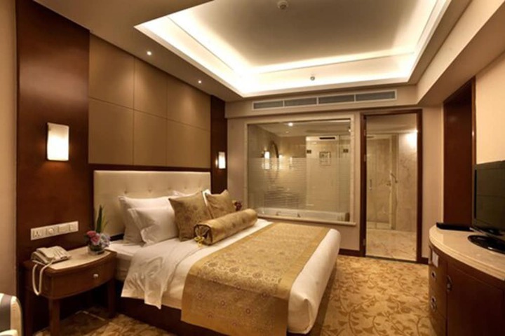 Room 19 of 45