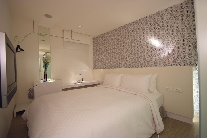 Room 19 of 50