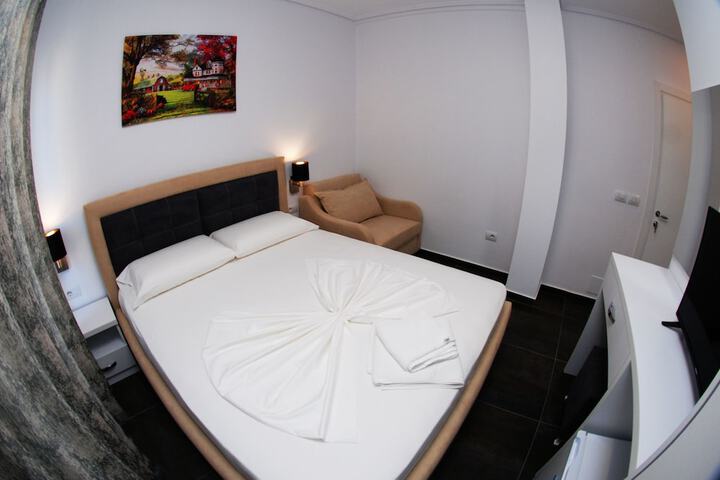 Room 21 of 24
