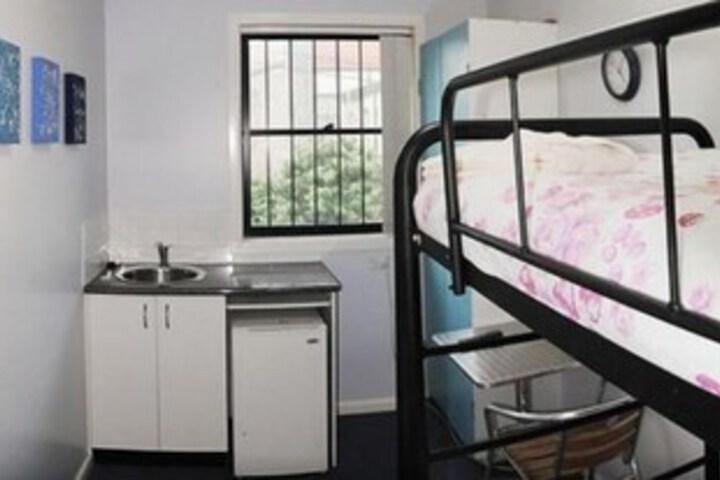 Room 7 of 27