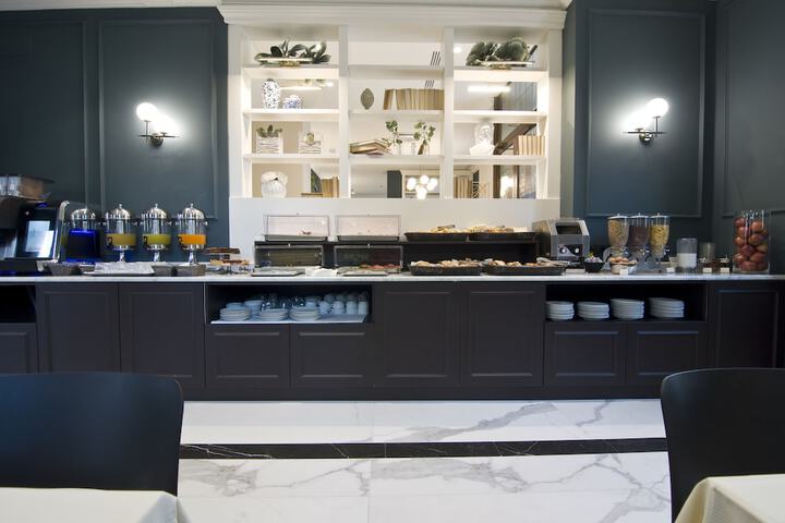 Breakfast buffet