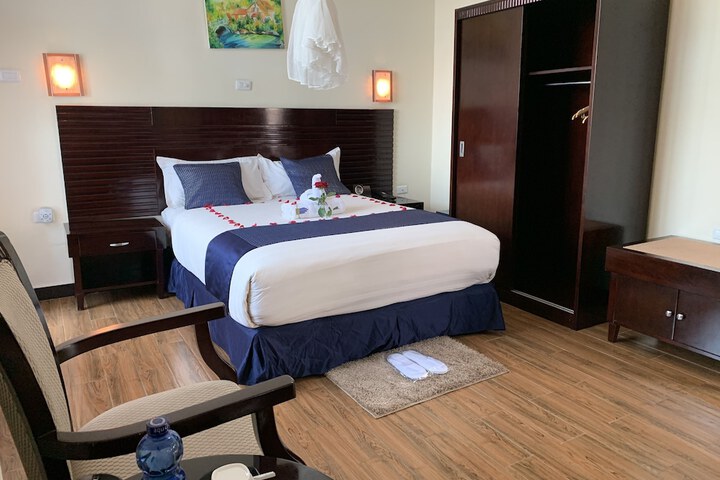 Room 27 of 88