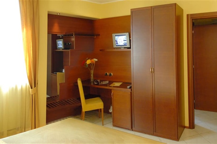Room 15 of 59
