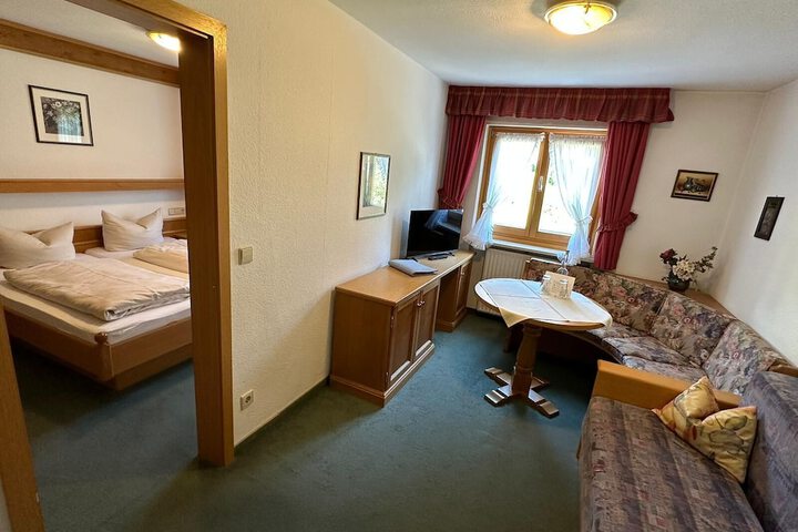 Room 35 of 91