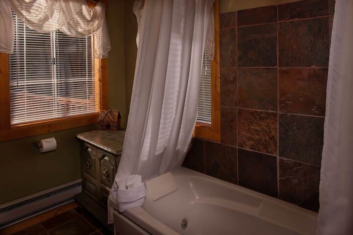 Room 37 of 47