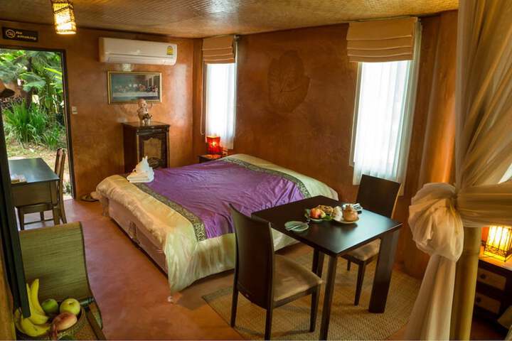 Room 21 of 33