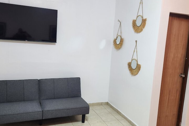 Room 34 of 48