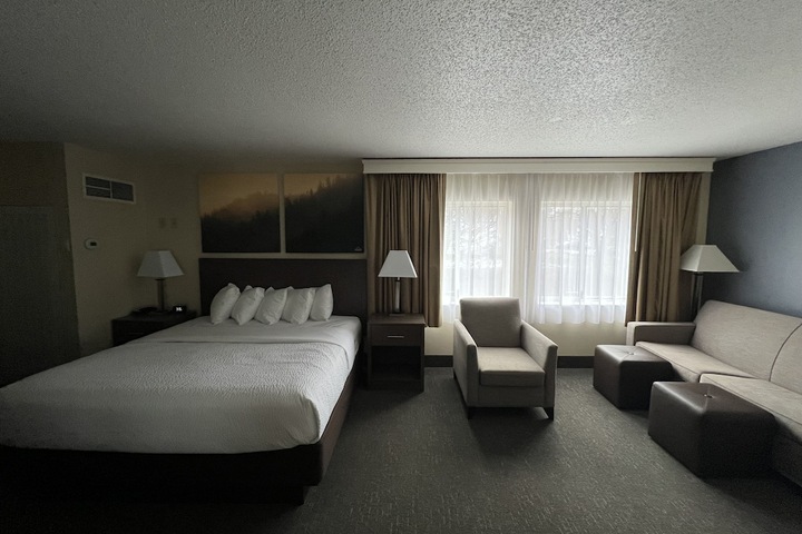 Room 10 of 50