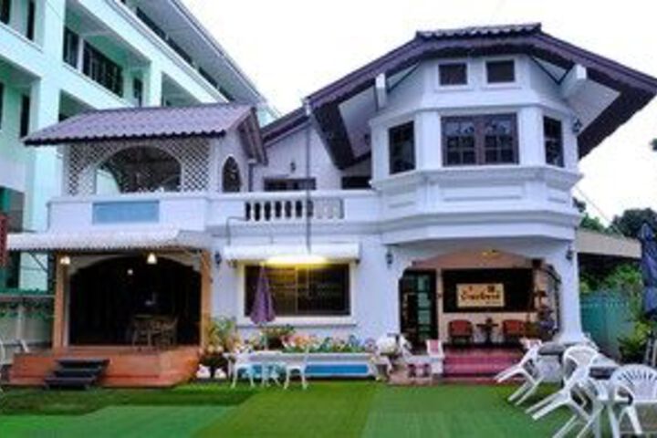 Baanrapeepong Boutique Hotel
