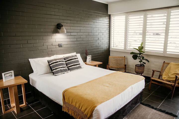 Room 9 of 43