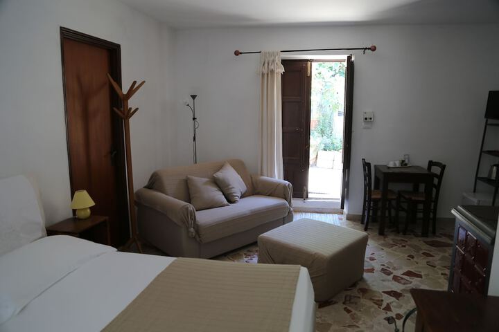 Room 6 of 56