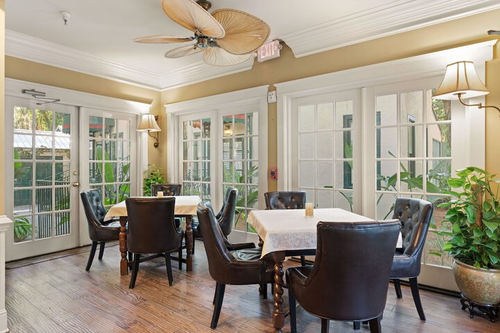 Breakfast area