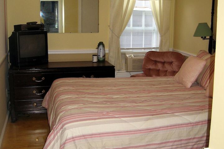 Room 3 of 39