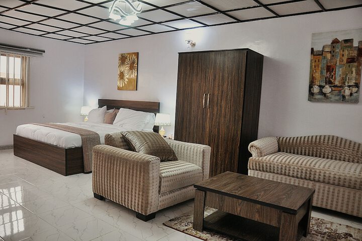 Room 7 of 20