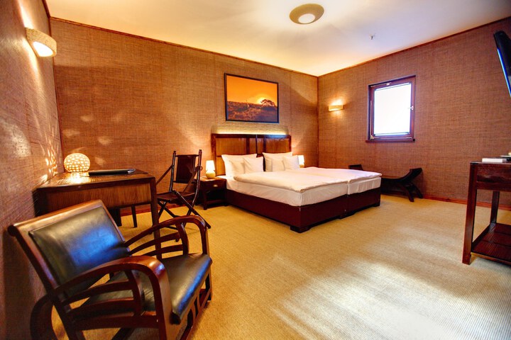 Room 5 of 131