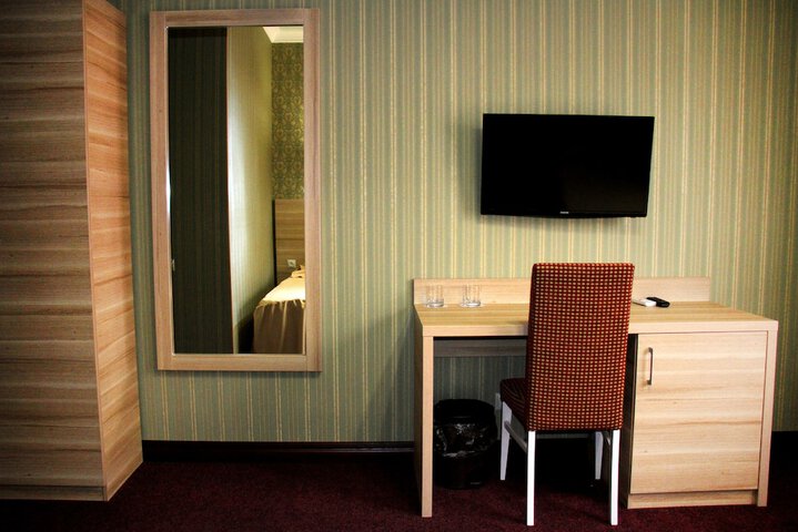 Room 43 of 43