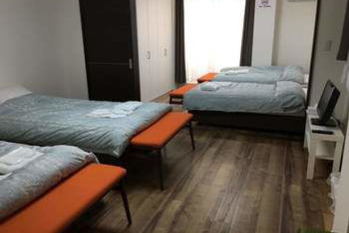 Room 5 of 15