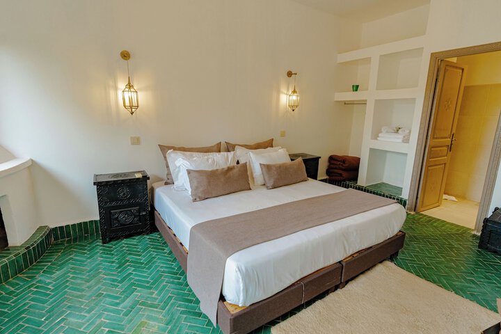 Room 28 of 126
