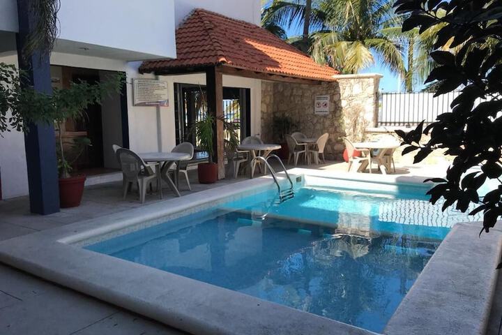 Hotel Pool
