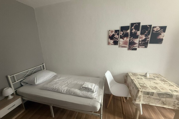 Room 28 of 41
