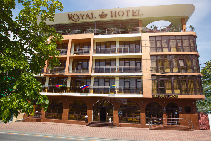 ROYAL HOTEL