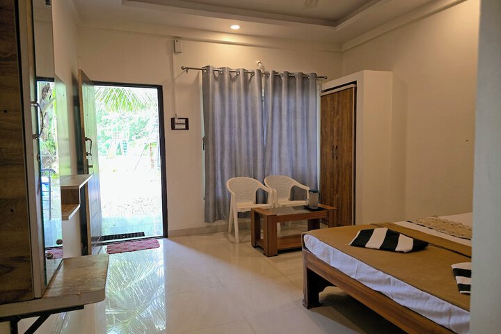 Room 7 of 34