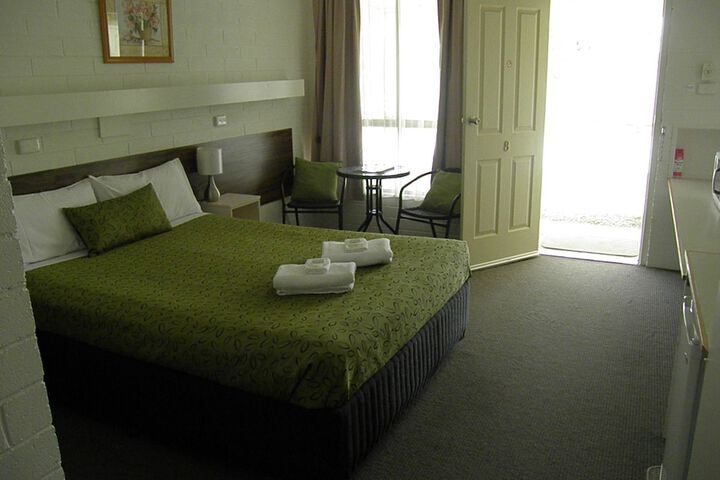 Room 8 of 53