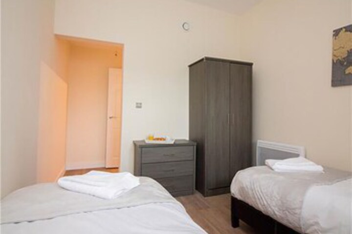 Room 8 of 31