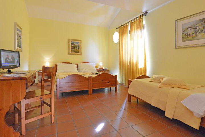 Room 3 of 54