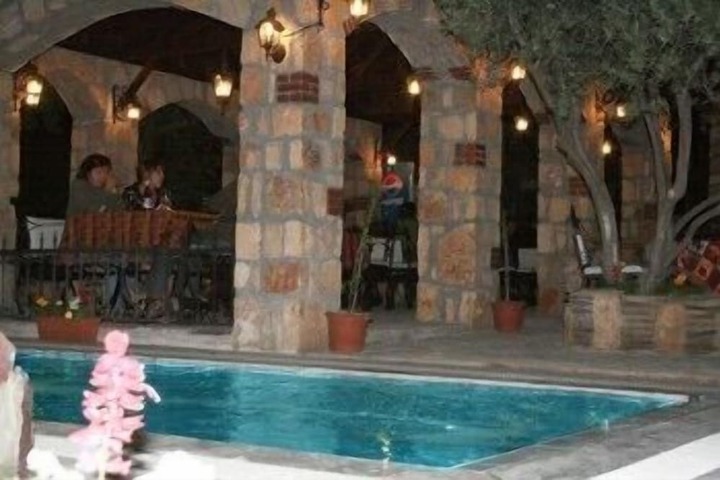 Pool 49 of 73