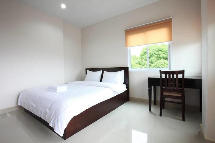 Room 5 of 34