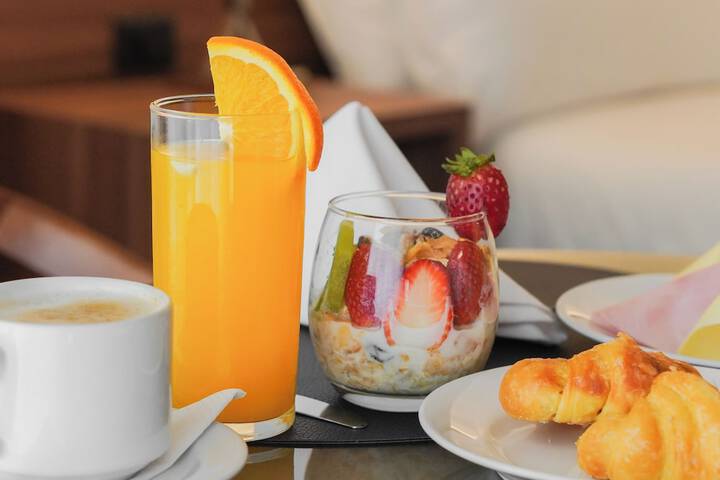 Breakfast/Coffee Service 93 of 139