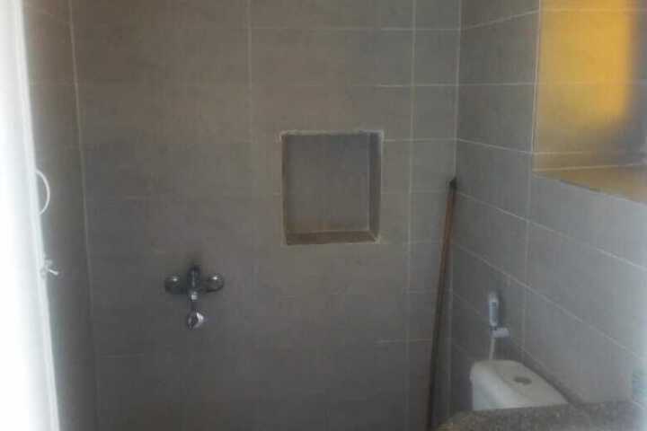 Room 15 of 33