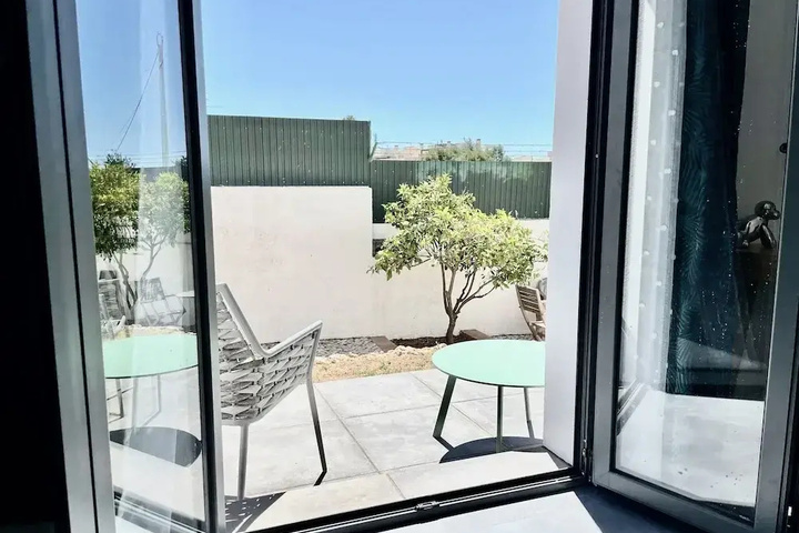 Terrace/Patio 7 of 16