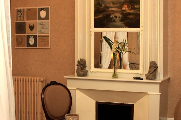 Room 26 of 74