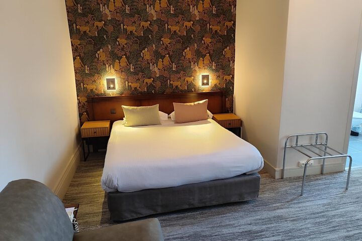 Room 43 of 103
