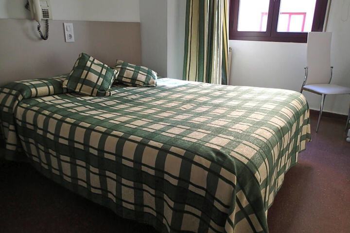 Room 13 of 53