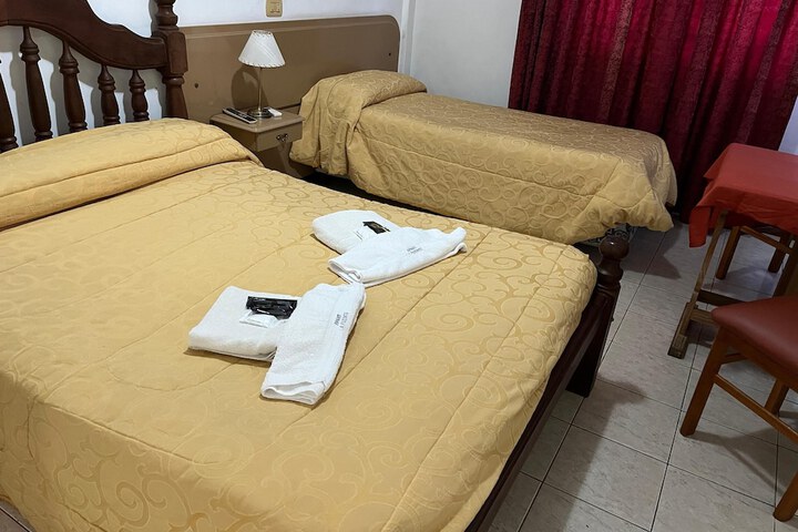 Room 2 of 59