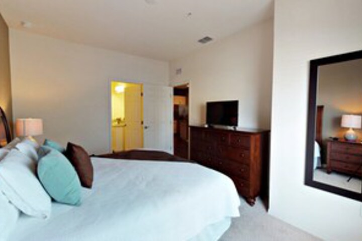 Room 28 of 28