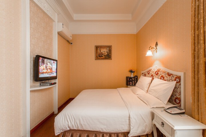 Room 7 of 22