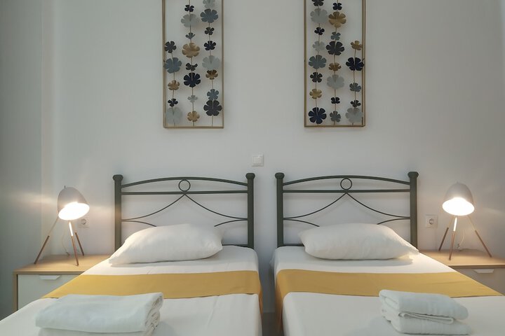 Room 8 of 72