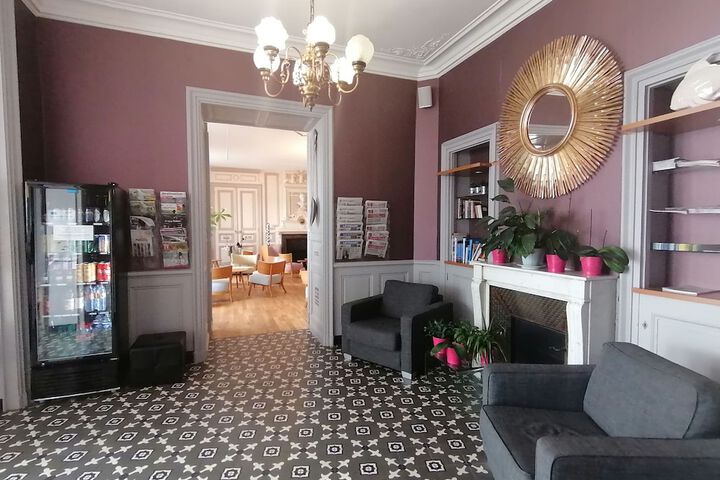 Guest Lobby
