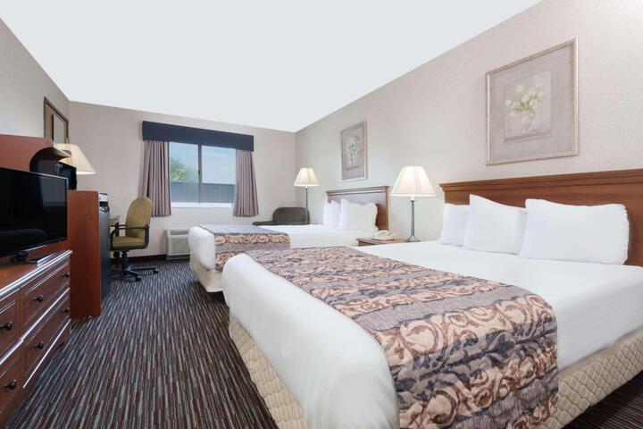 2 Double Beds (2 of 6)