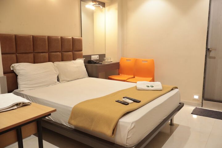 Room 18 of 49