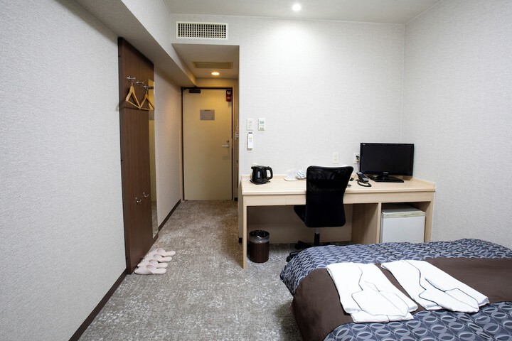 Room 18 of 51