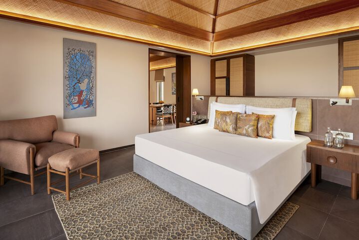 Room 3 of 16