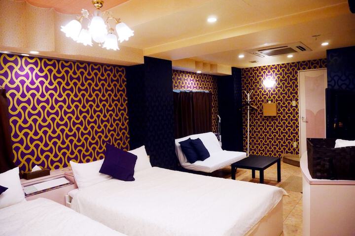 Room 49 of 62
